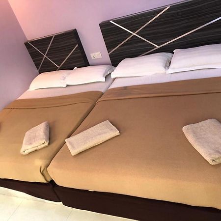 Al Huda Hotel Malacca Екстериор снимка